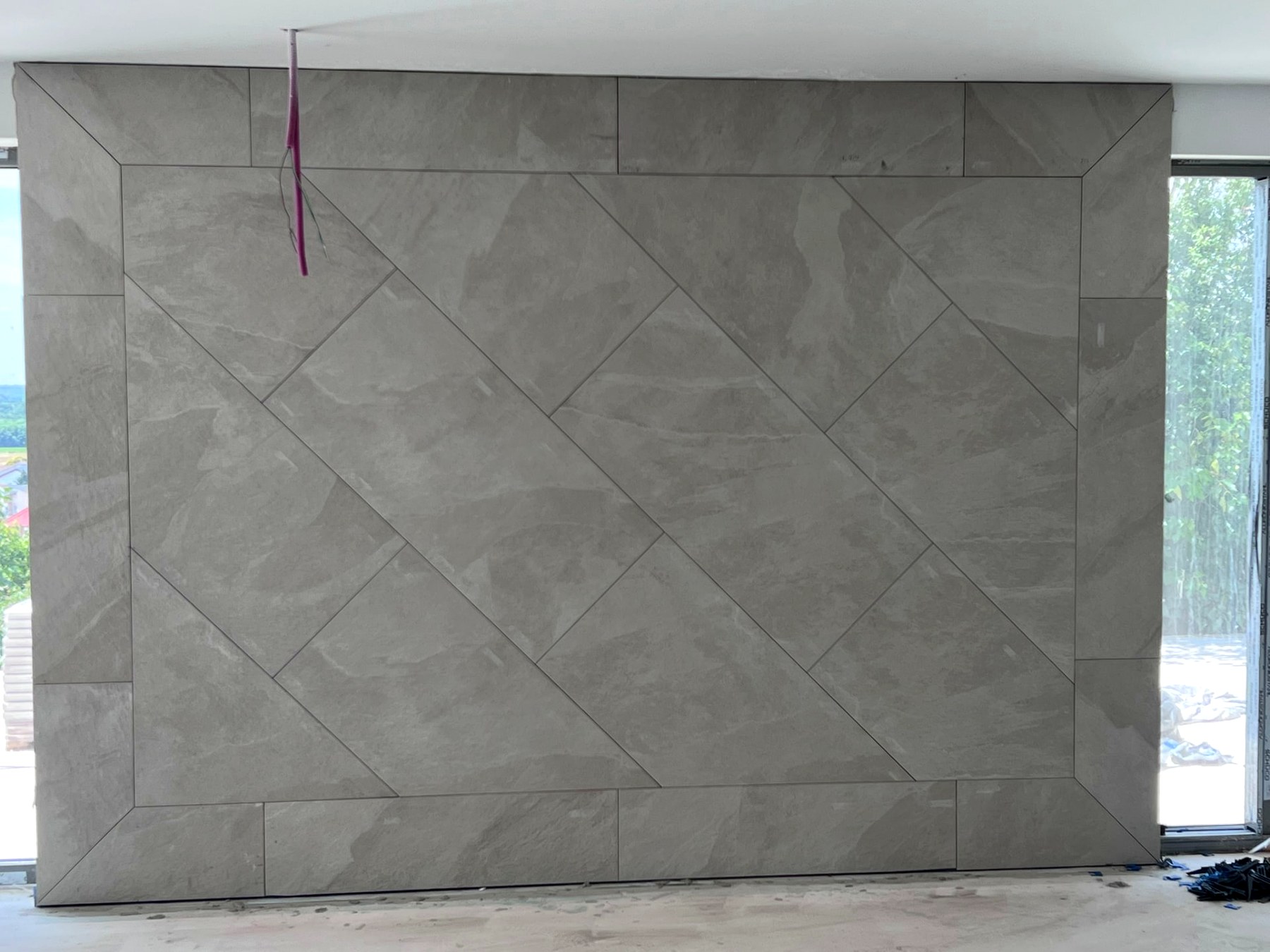 Egyedi 120×60 falburkolat — Pontos illesztés, láthatatlan átmenetek